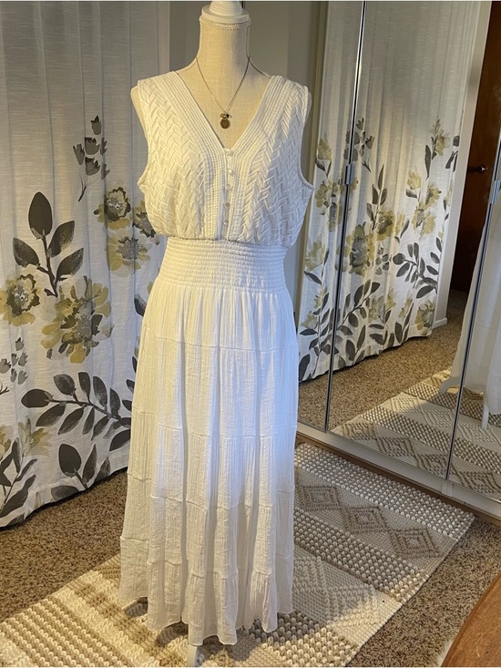 Dresses & Skirts - Sleeveless White Maxi Dress with Smocked Waist